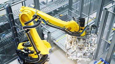 Depalletizing Robot at Schaeffler