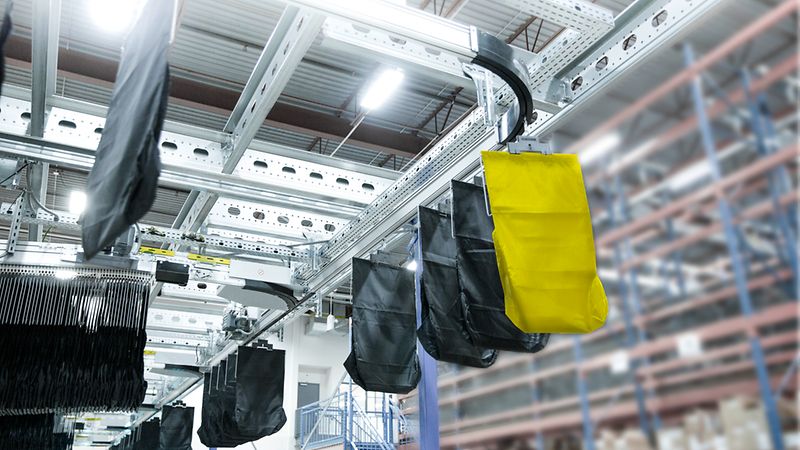 The global 3PL company DSV opts for the overhead conveying system SSI ...