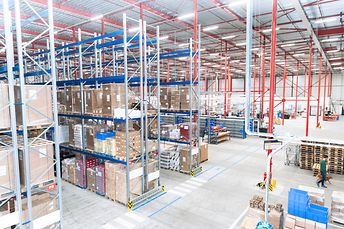 PR600 palletracking warehouse_02.jpg